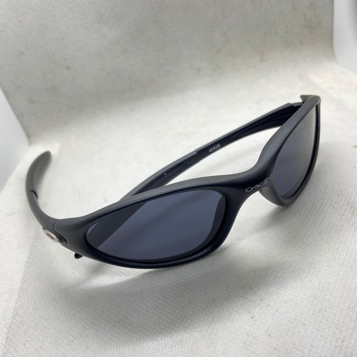 Oakley Minute